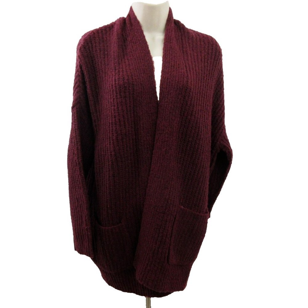 Active USA Cardigan Size Small Open Front Red Fuzzy Ribbed Knit Cozy Pockets